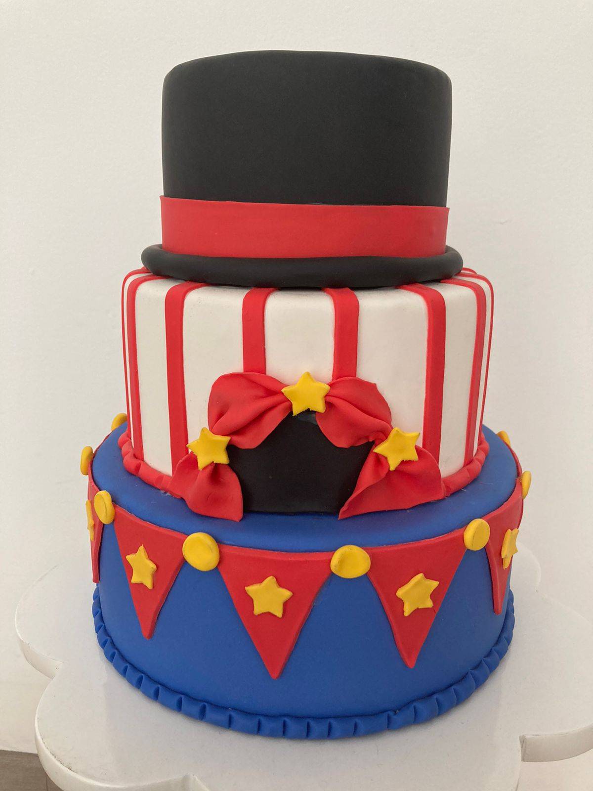 Bolo Fake Circo - 3 andares