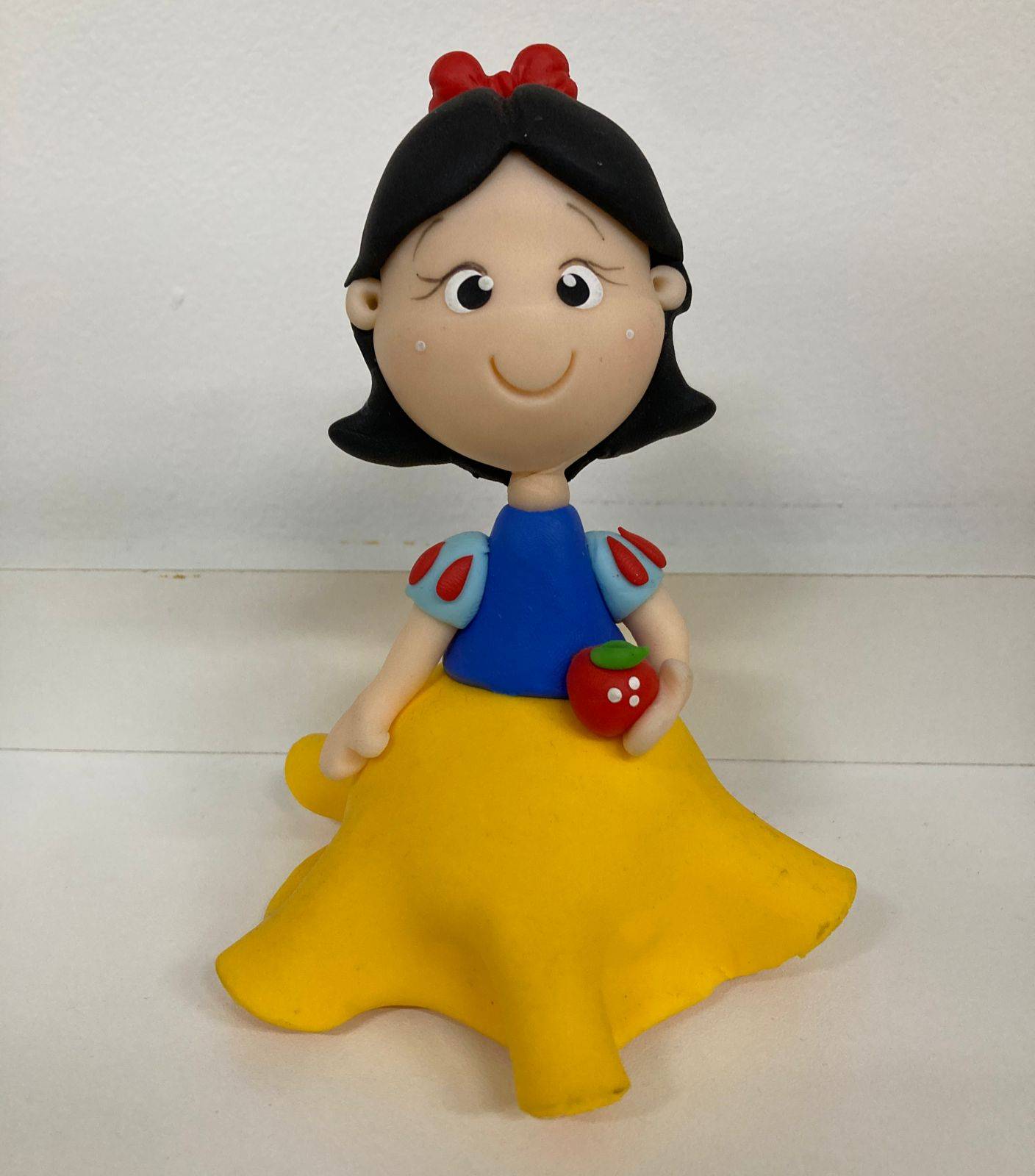 Topo de Bolo Branca de Neve com Maçã Biscuit