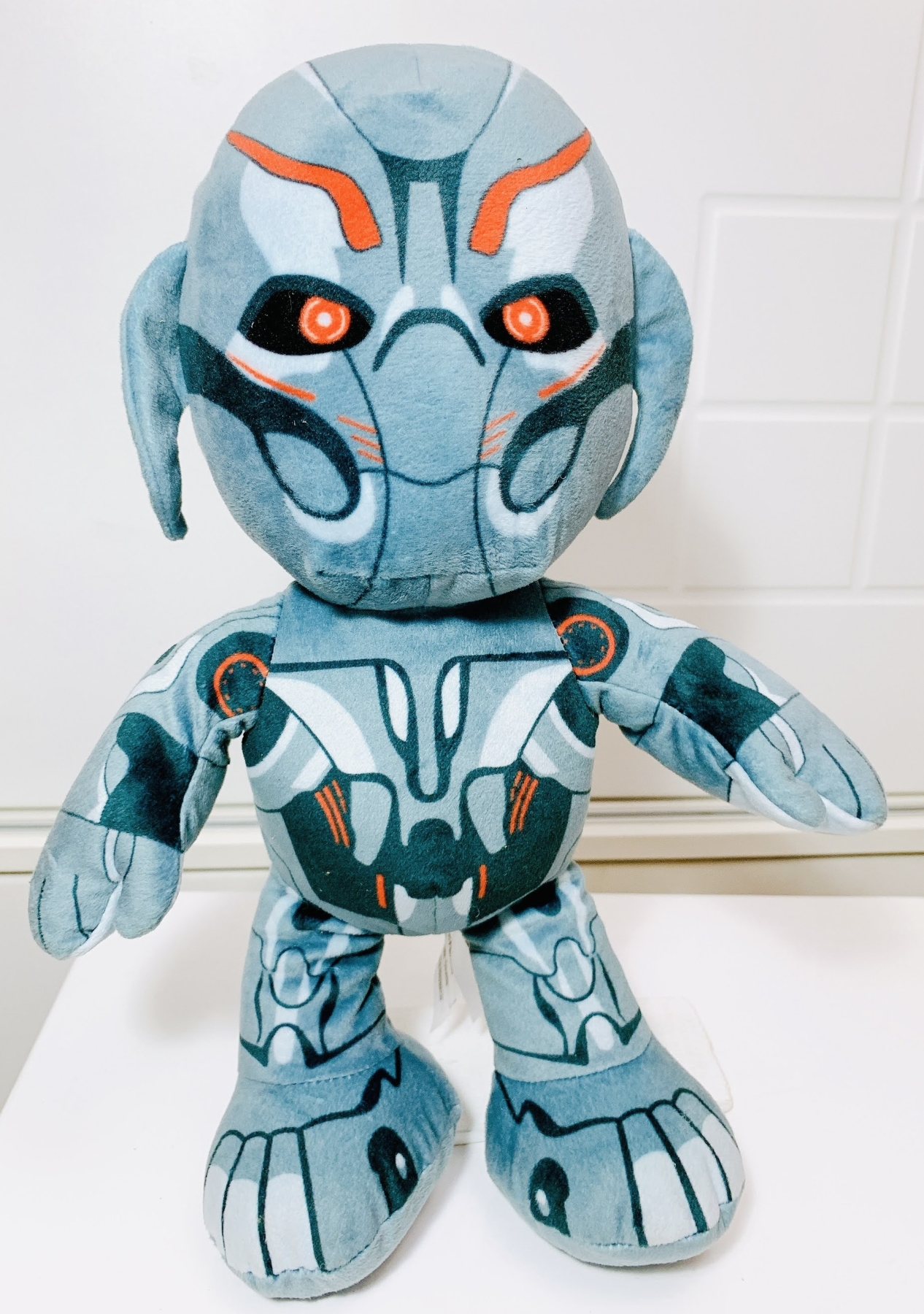 Boneco Ultron Toy