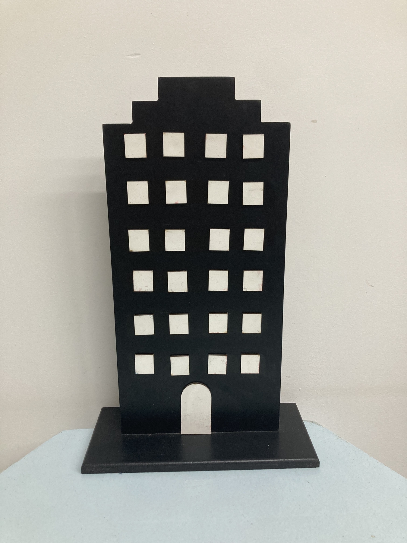 Prédio Preto MDF