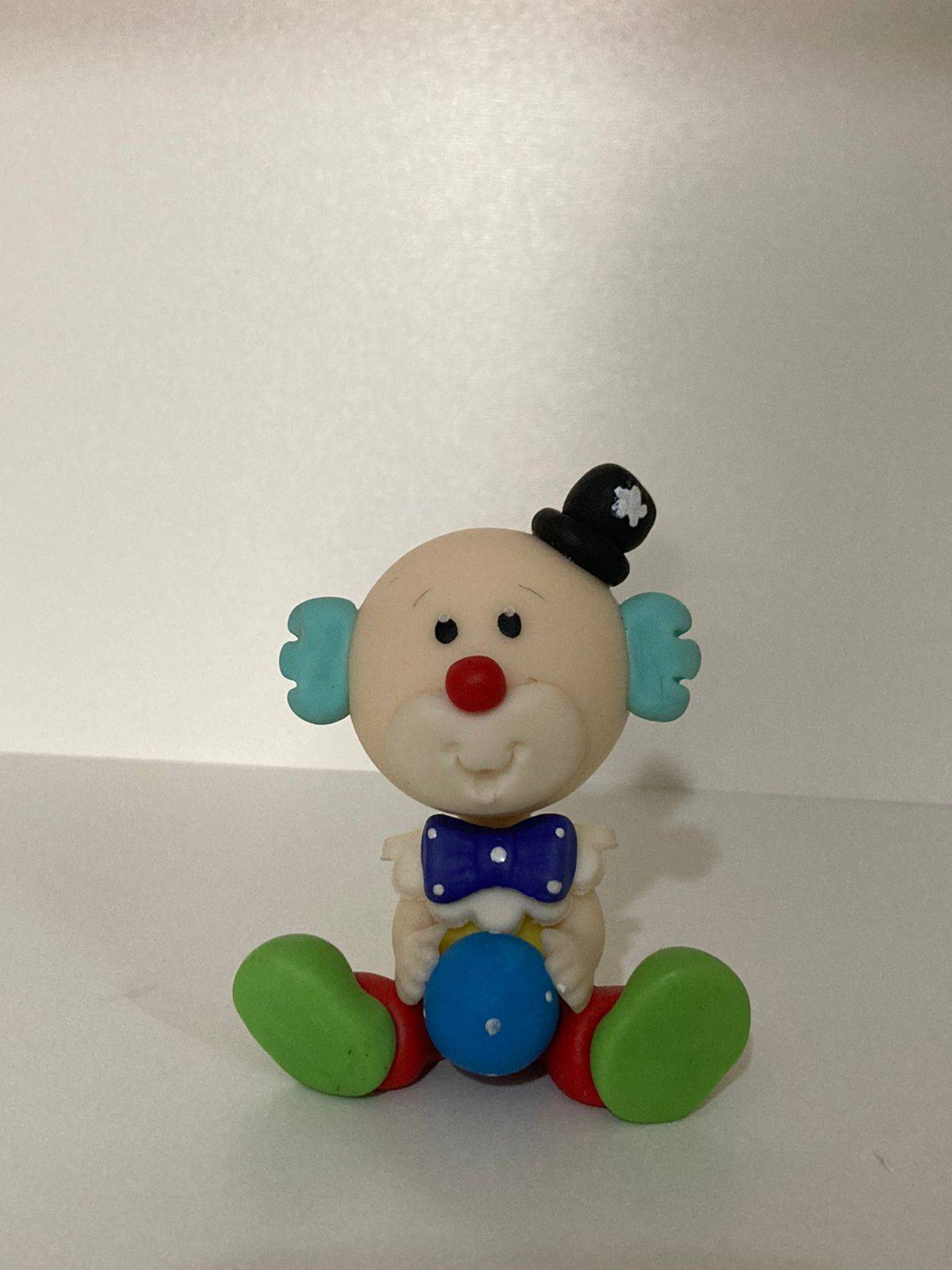 Mini Palhaço Biscuit Bola na Mão