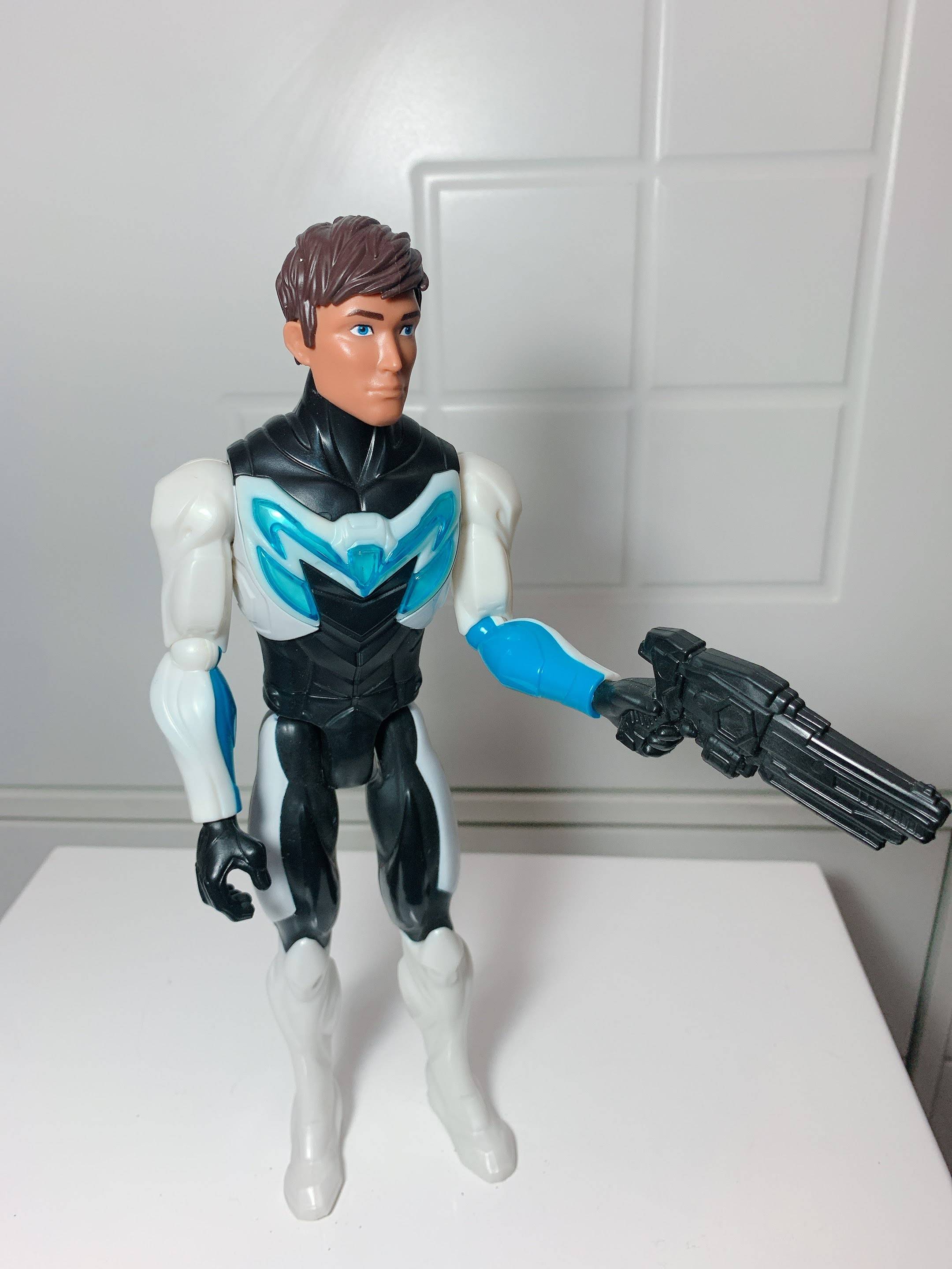 Boneco Max Stell P