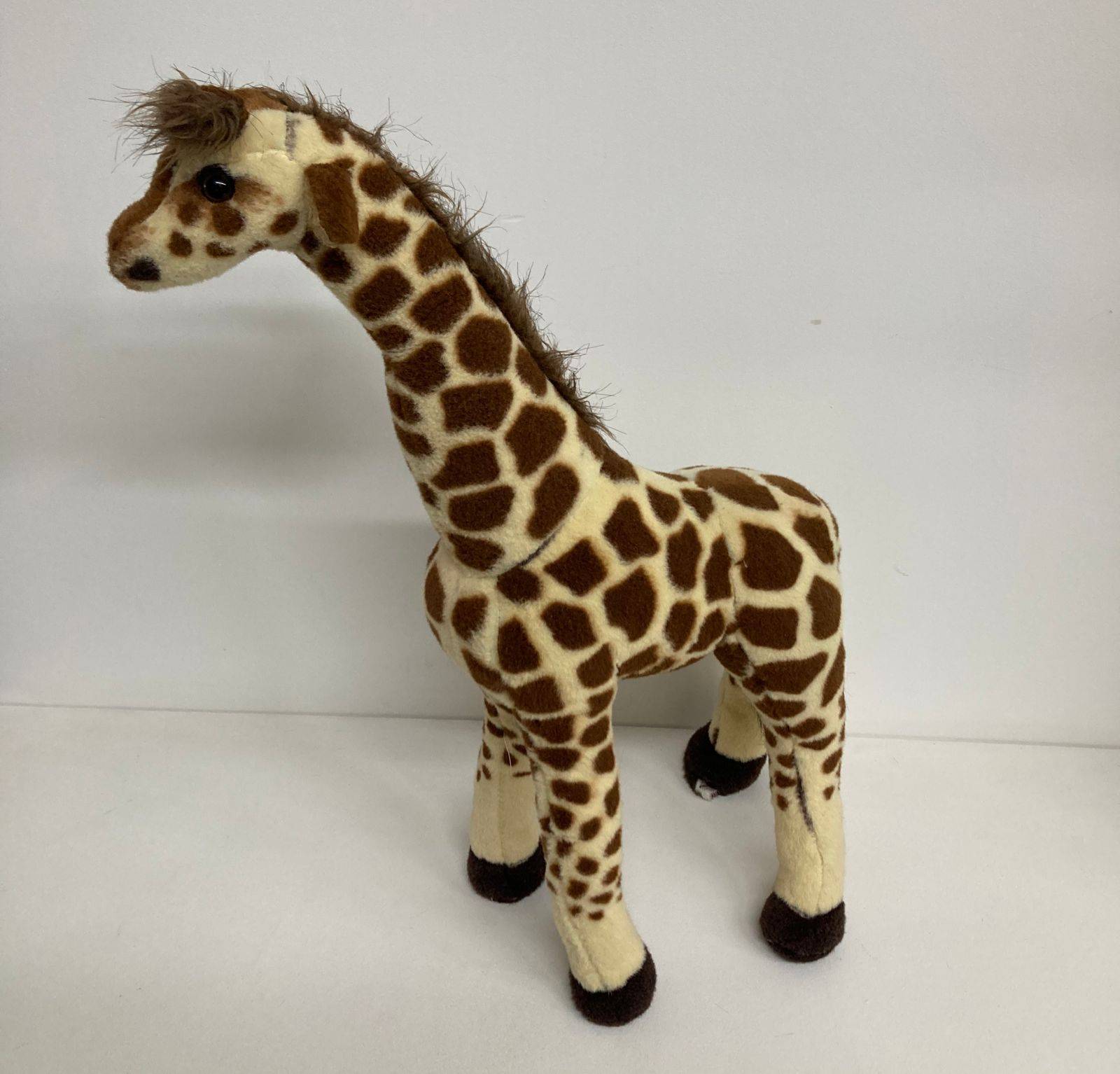 Girafa Filhote de Pé Pelúcia