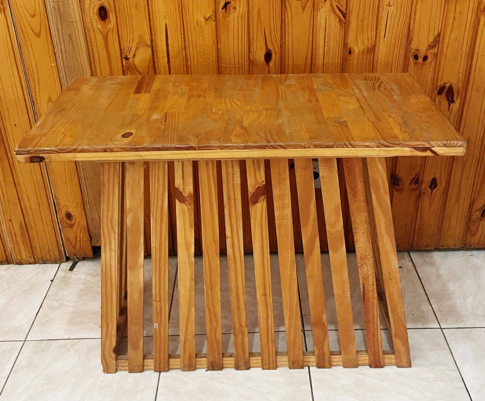MESA RIPADA PINUS