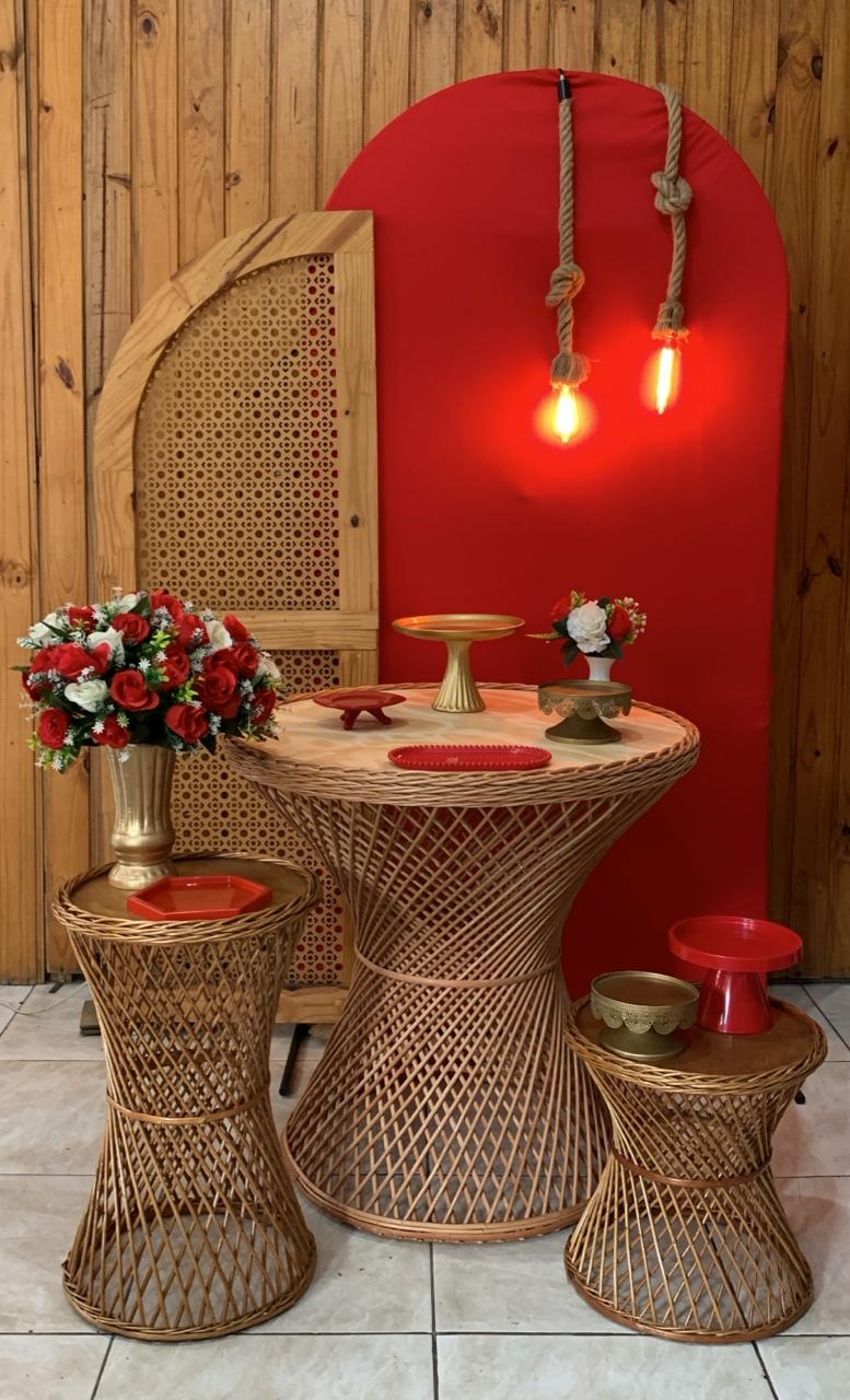 VERMELHO E DOURADO 
