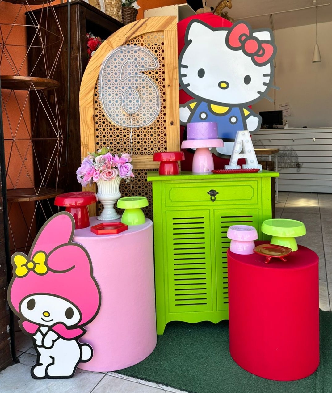 HELLO KITTY