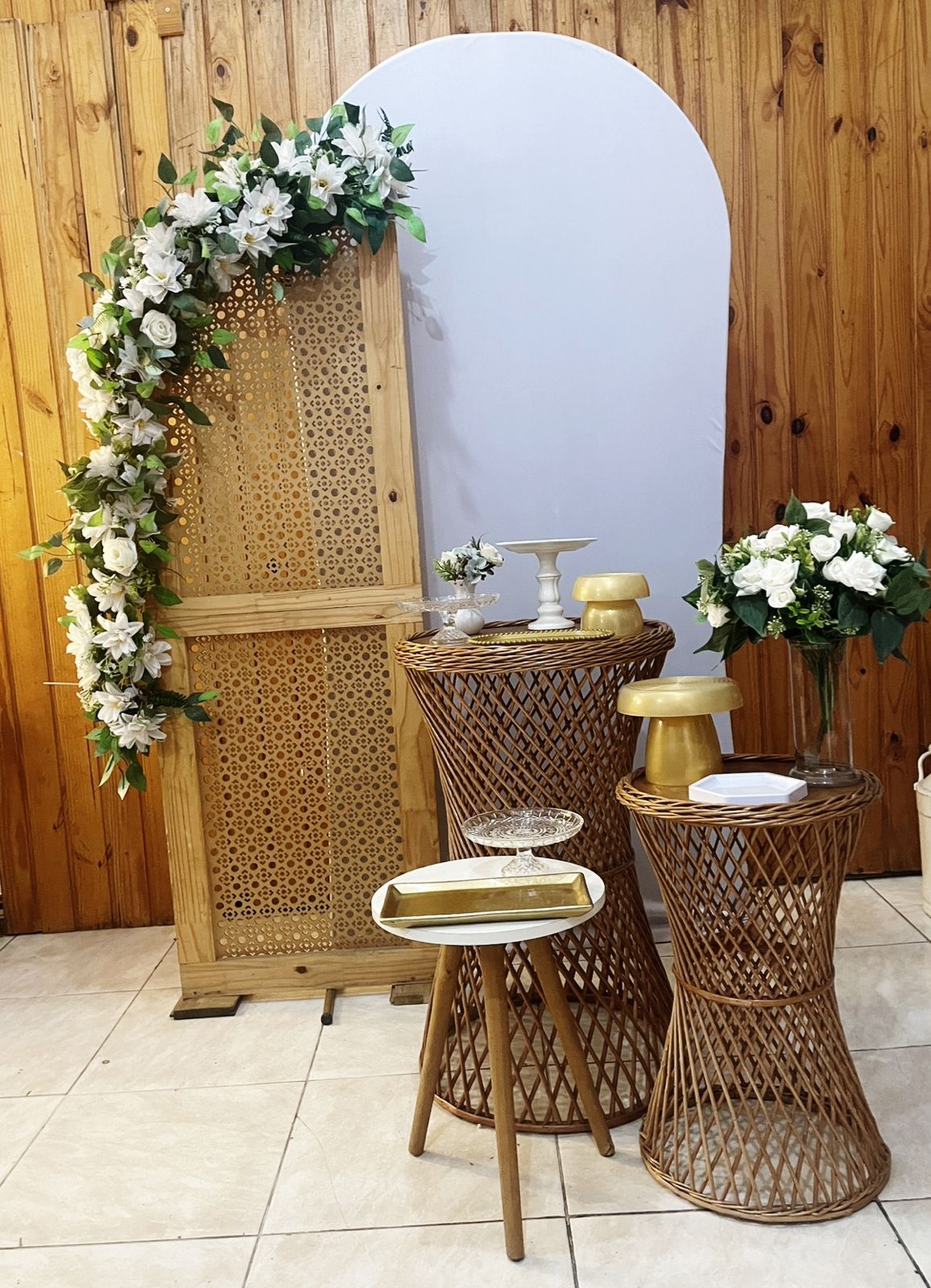 CASAMENTO BRANCO E DOURADO 