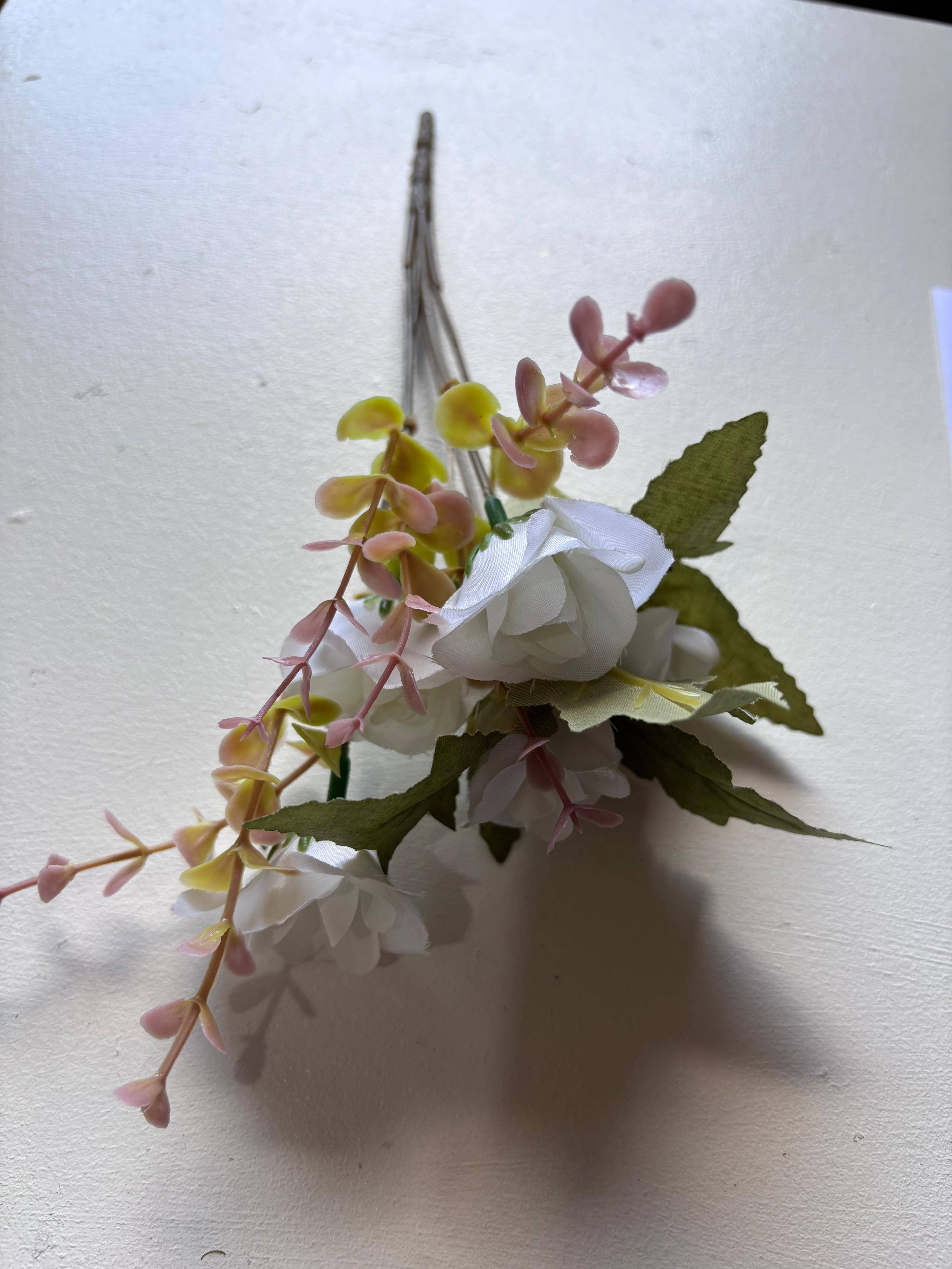 BUQUEZINHO BRANCO
